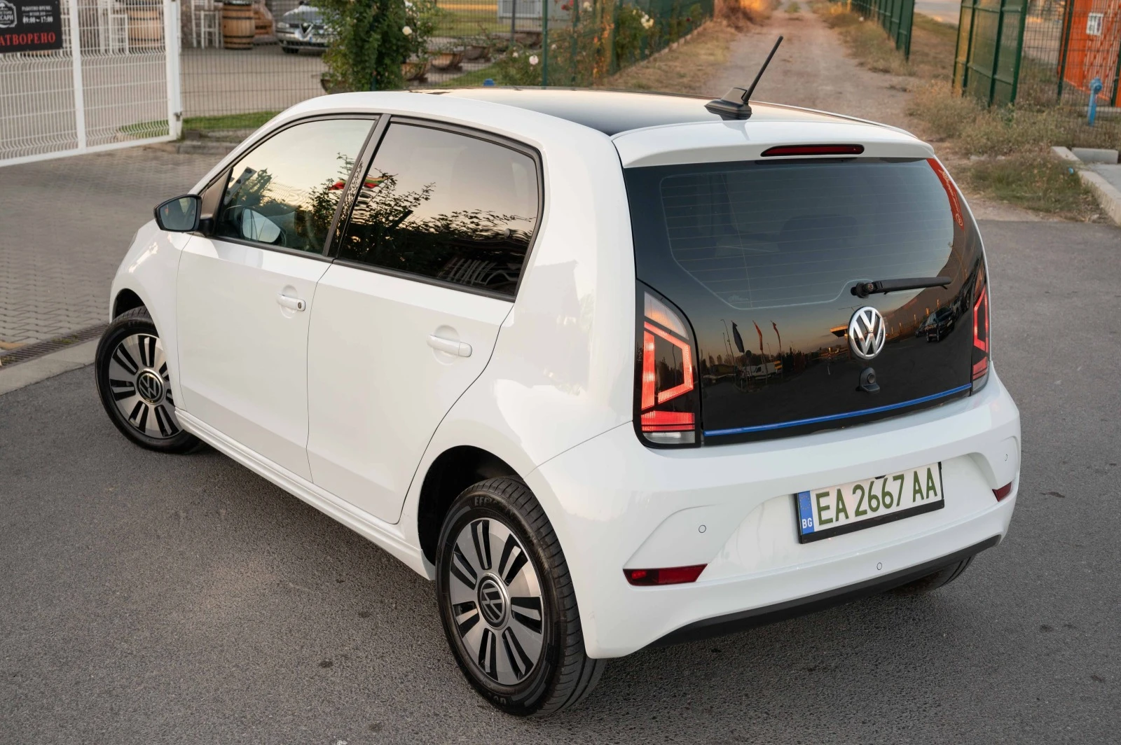 VW Up E-up* 36.8Kwh* StyleКАМЕРА* Подгрев* Lineasist* Ge - изображение 8