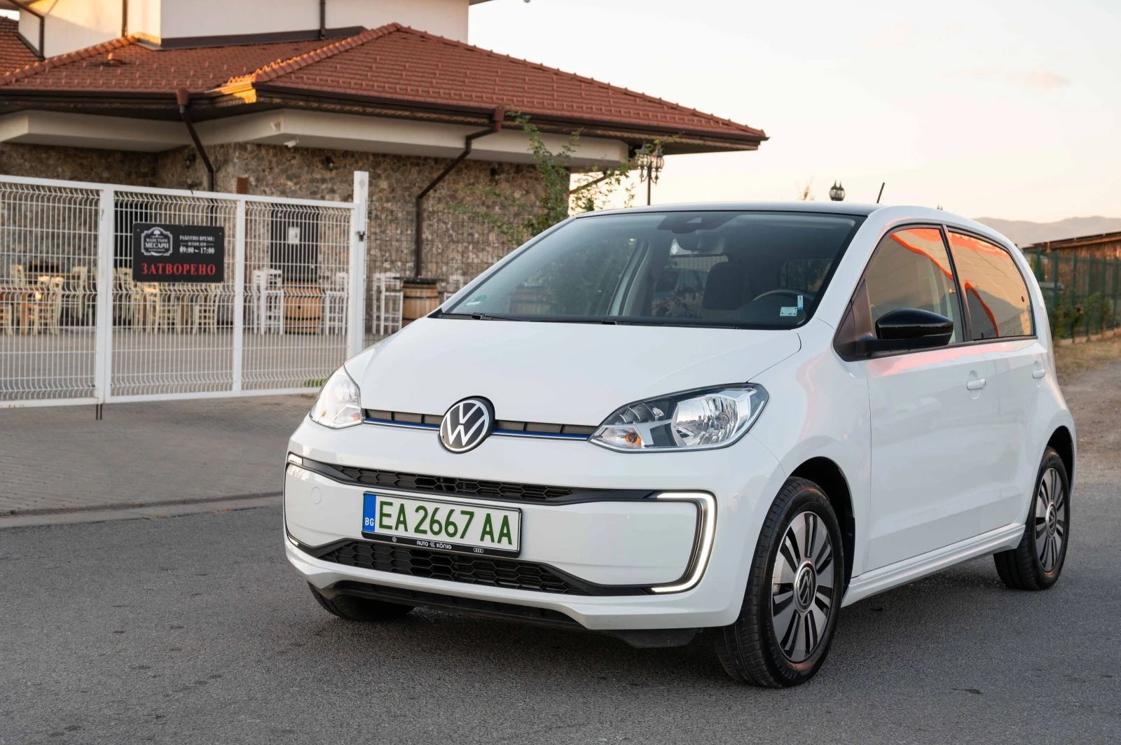 VW Up E-up* 36.8Kwh* StyleКАМЕРА* Подгрев* Lineasist* Ge - изображение 3