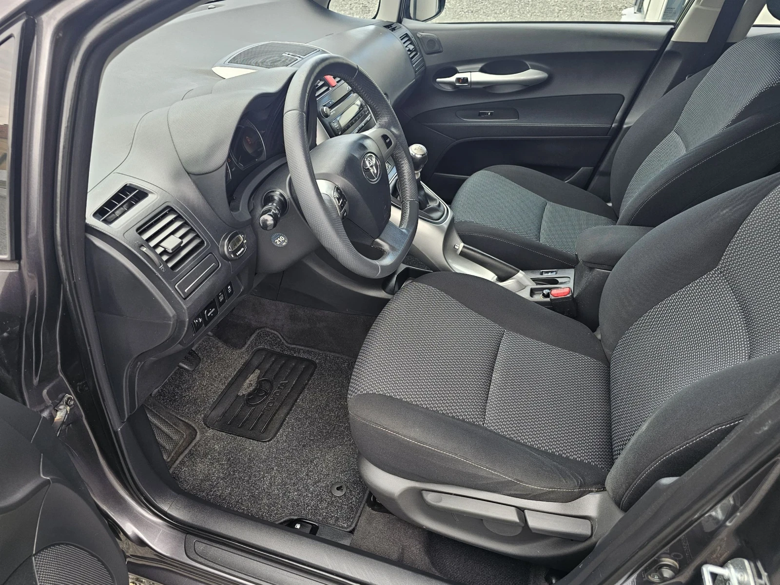 Toyota Auris 100К.С. 6-СК!!! - изображение 8