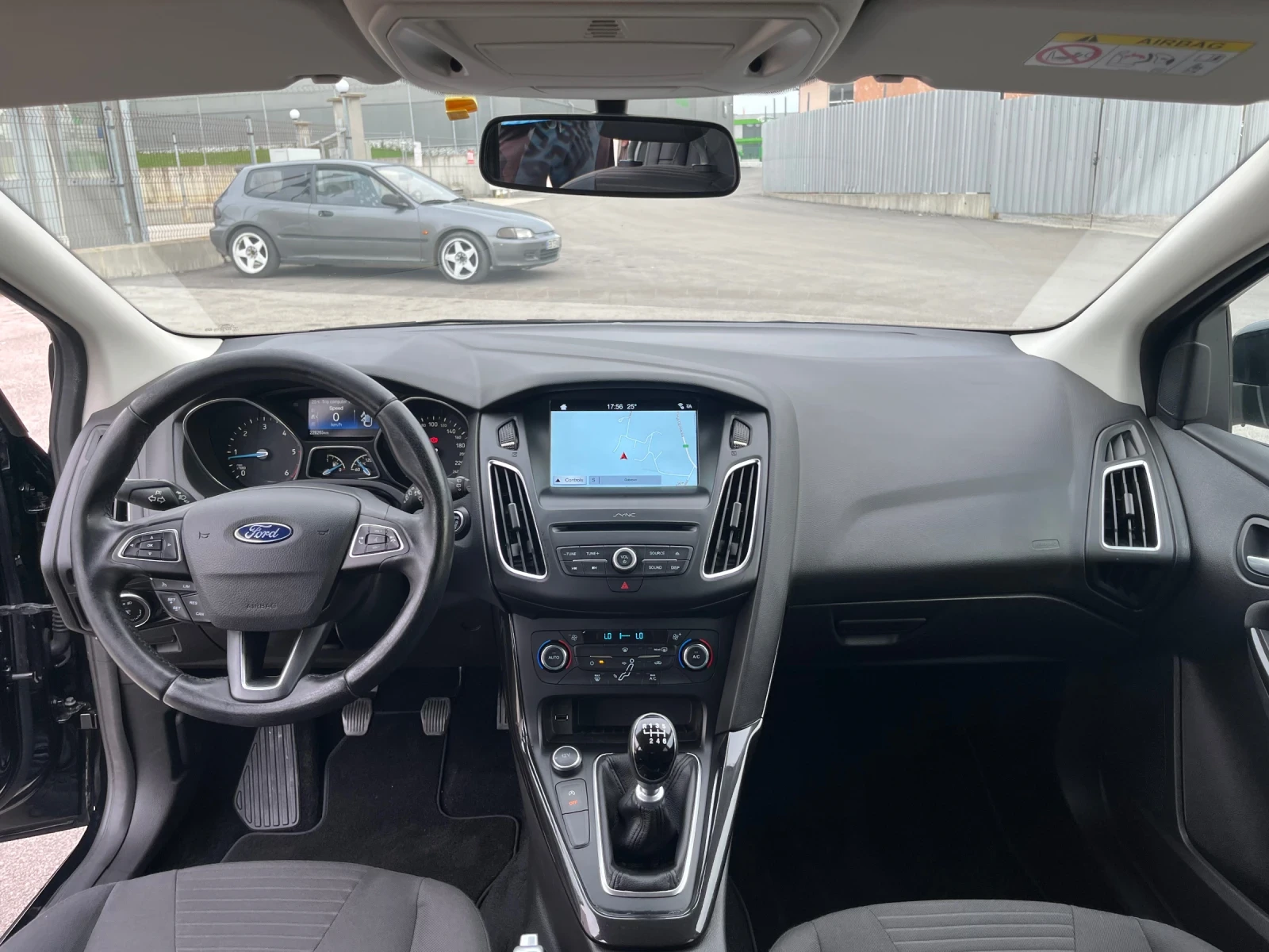 Ford Focus 1.5 TDCi 95k.c. Titanium * Navi * Camera * Keyless | Mobile.bg — изображение 16