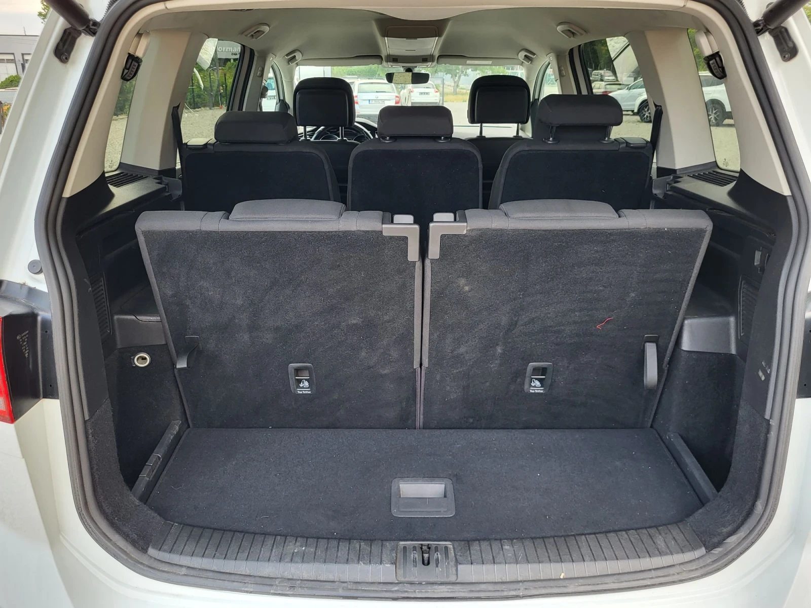 VW Touran 2.0TDI HIGHLINE 6+ 1МЕСТА - изображение 7