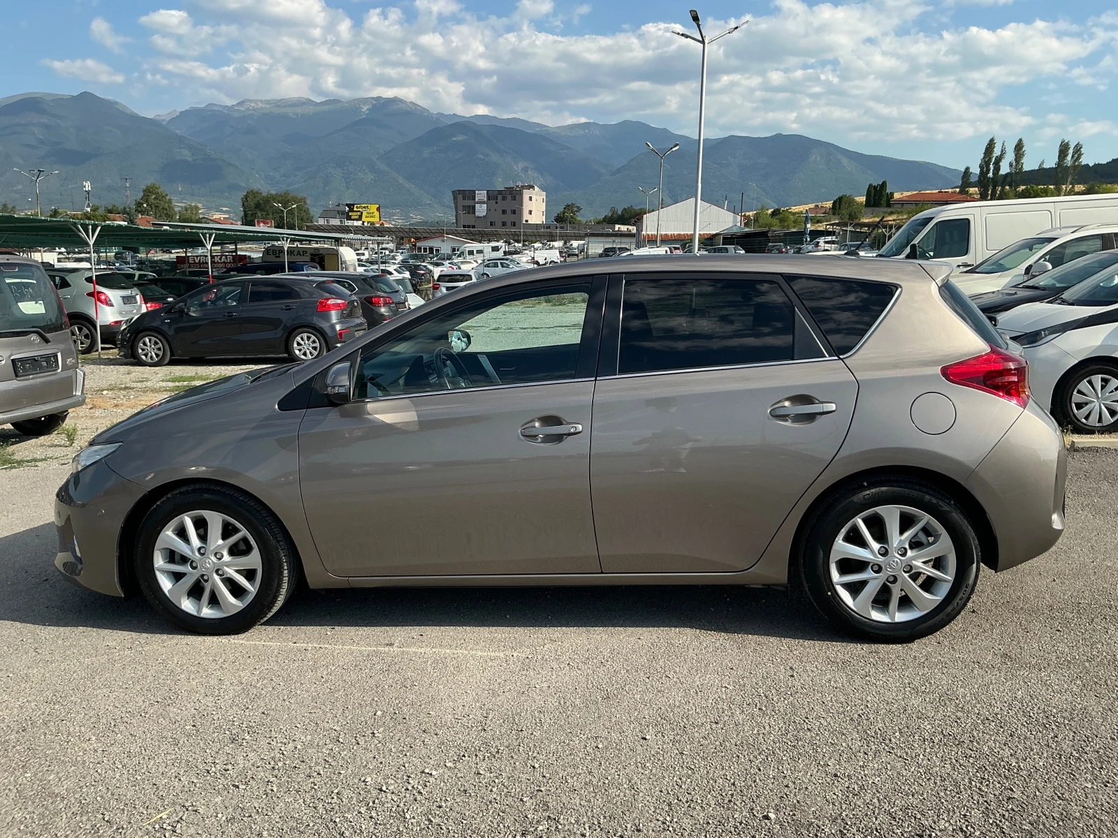 Toyota Auris 1.4 D4D - изображение 5