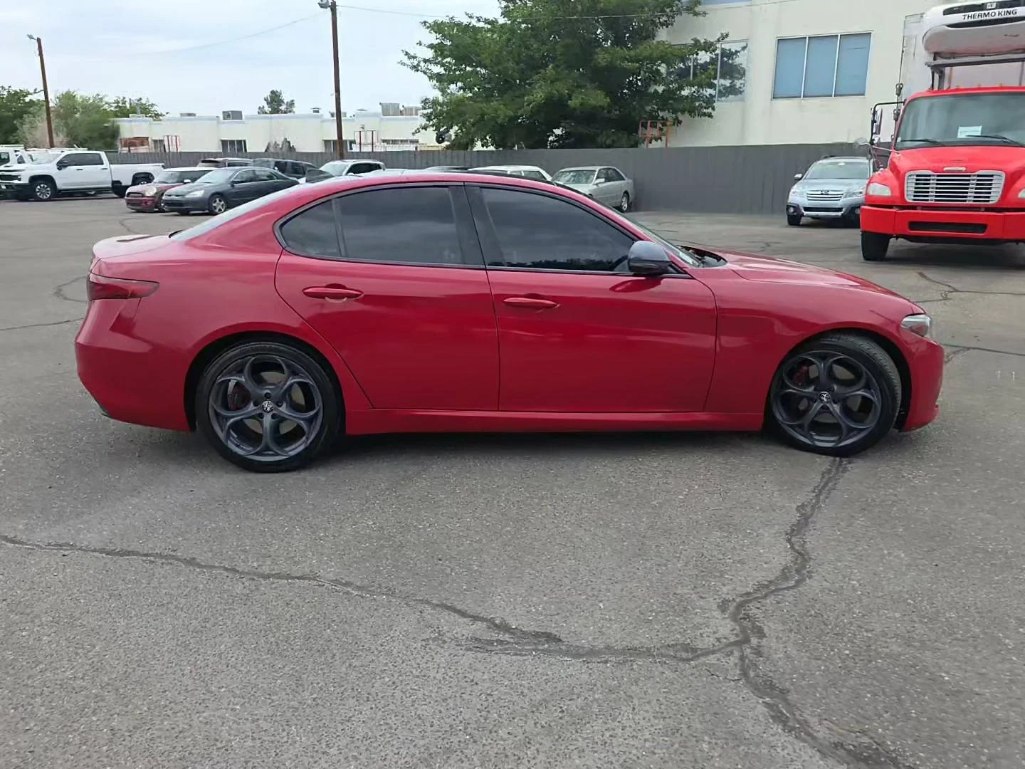 Alfa Romeo Giulia TI SPORT* DARK MIRON* KEYLESS* ПАНО* КАМЕРА* М.ТОЧ - изображение 4