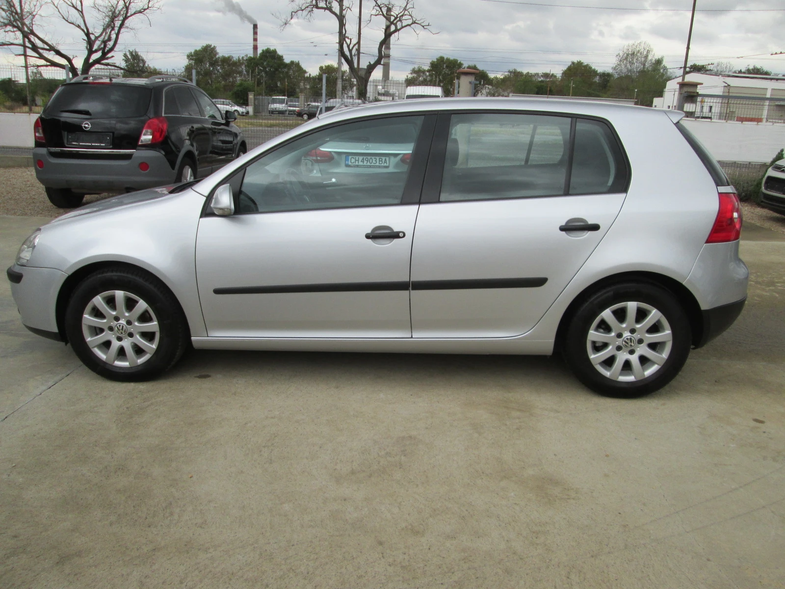 VW Golf 1.6I-Клима-НОВА - изображение 7