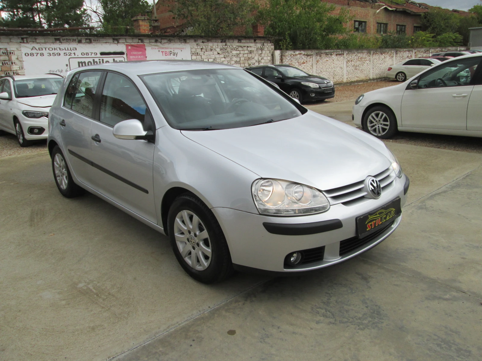 VW Golf 1.6I-Клима-НОВА - изображение 2