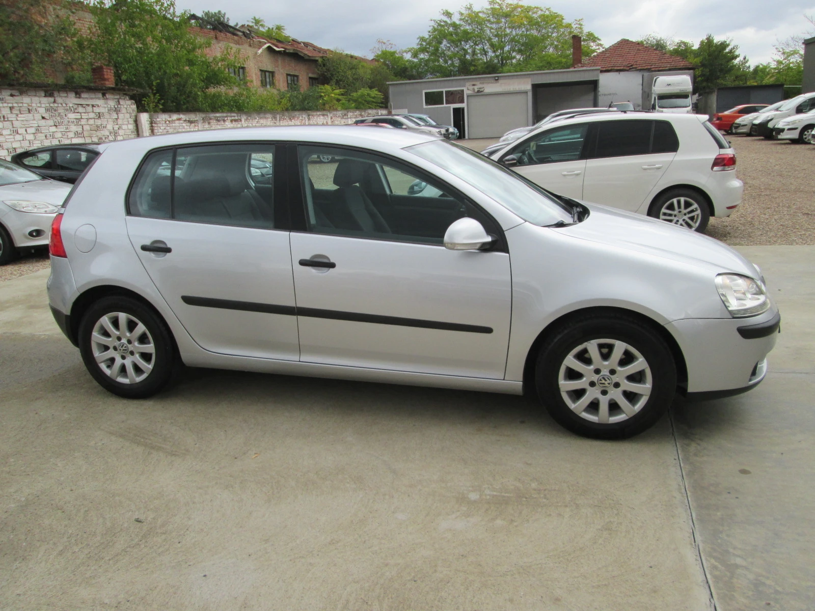 VW Golf 1.6I-Клима-НОВА - изображение 3