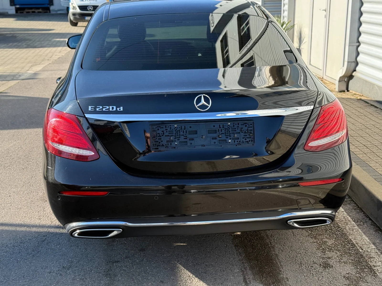 Mercedes-Benz E 220 AMG Optic+ 9Gtronic+ BlueTec+ Full Led+ Navi+ Подг - изображение 4