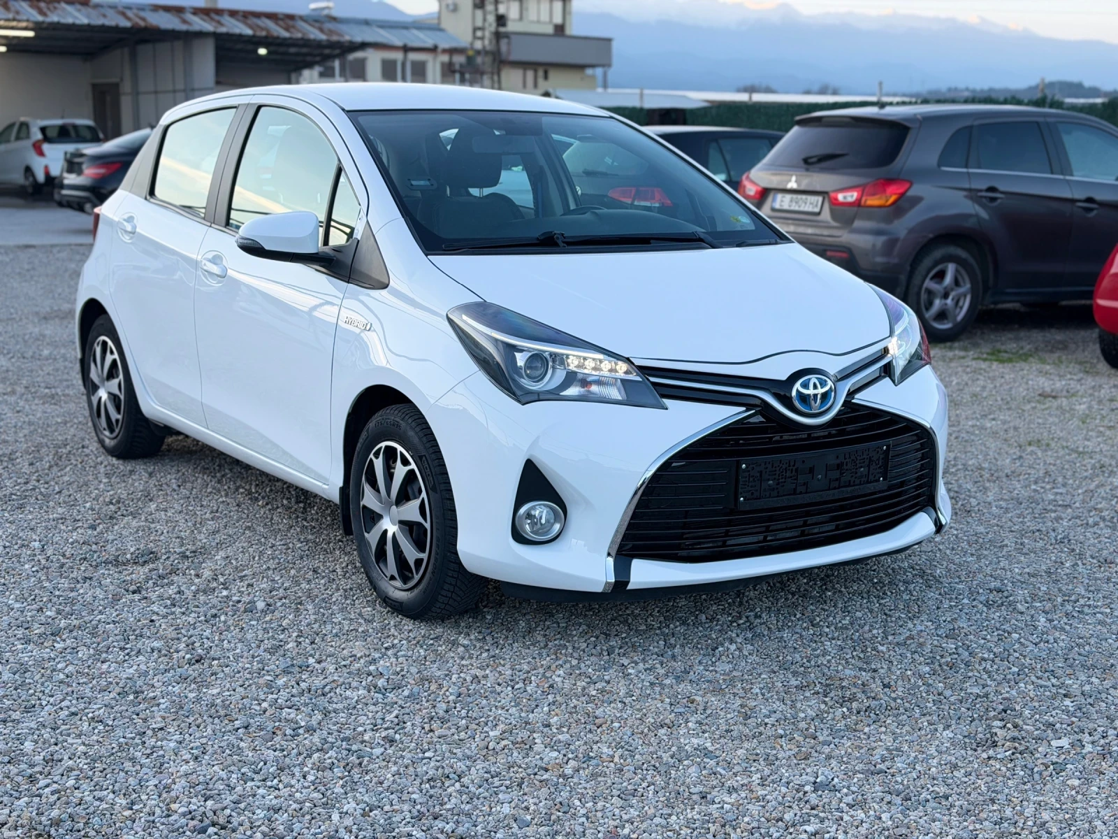 Toyota Yaris 1.5i Hybrid/75hp/NAVI /EVRO6/ | Mobile.bg   1