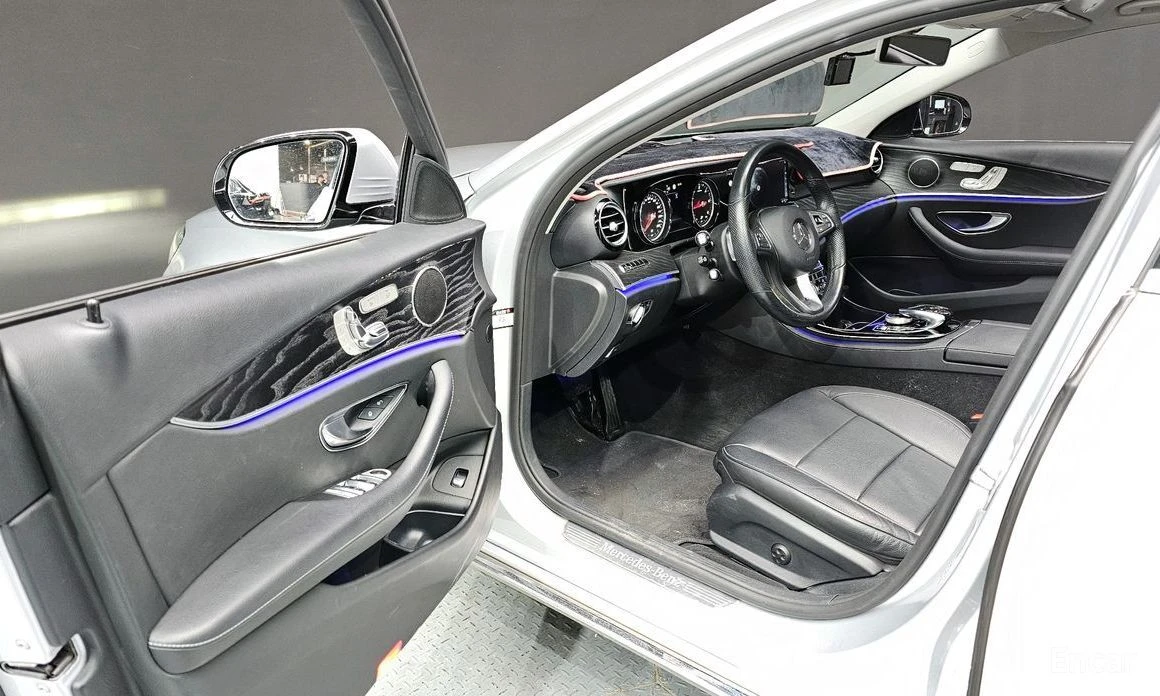 Mercedes-Benz E 220  - изображение 10