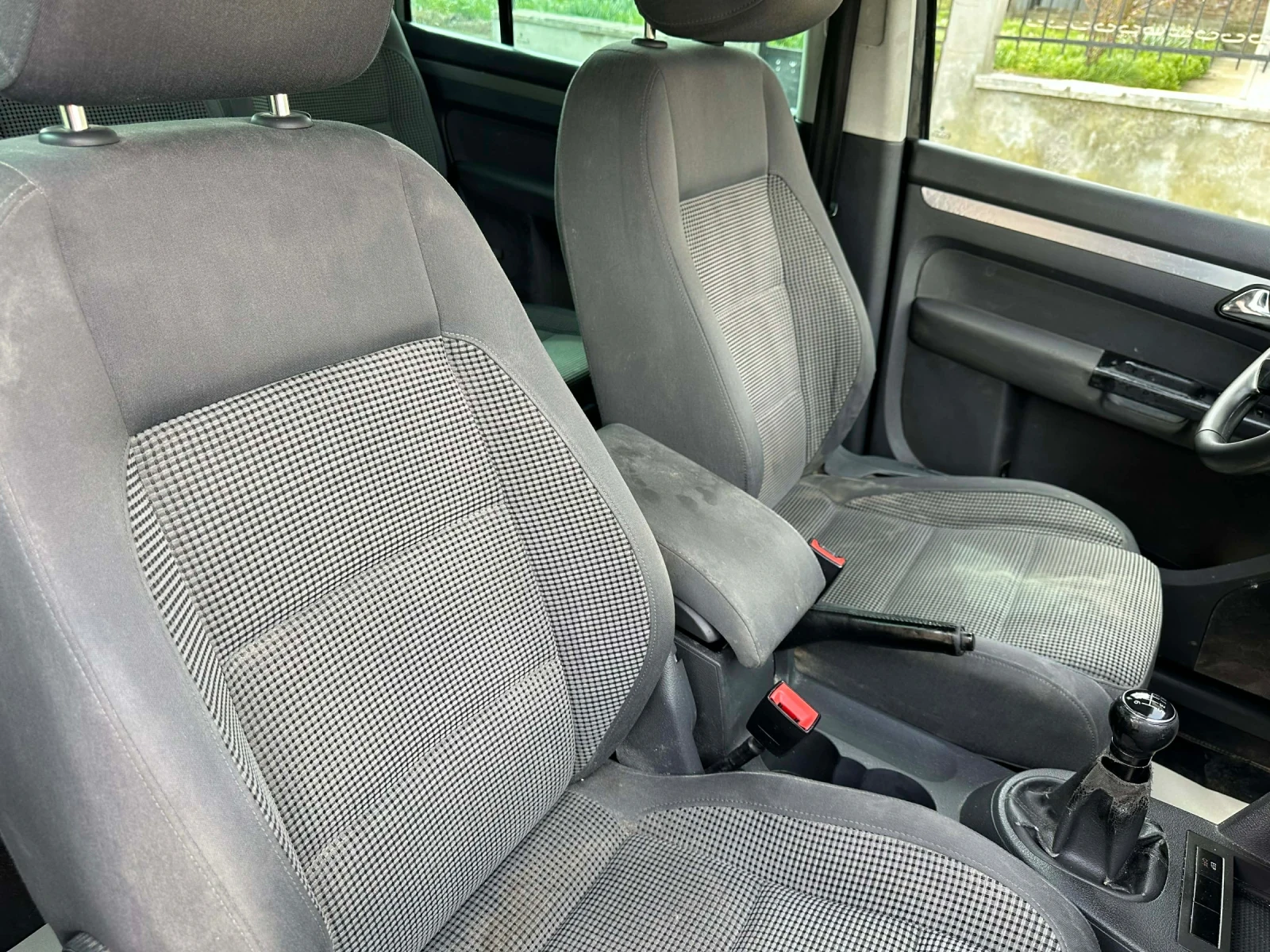 VW Touran Touran 1.9TDI , 105к.с. , BKC, снимка 8 - Автомобили и джипове - 53904256