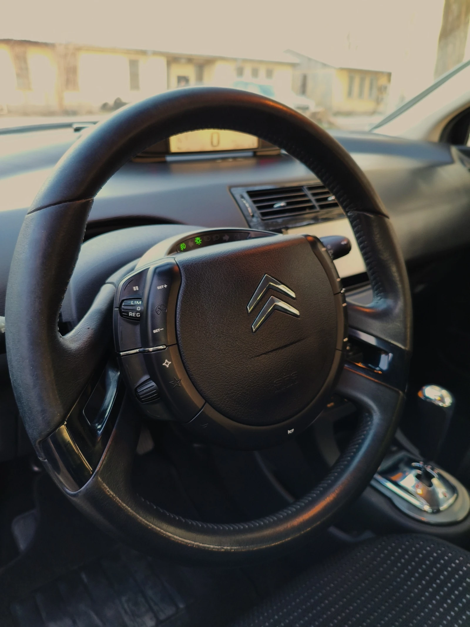 Citroen C4 1.6HDI VTR+ , снимка 9 - Автомобили и джипове - 53919510