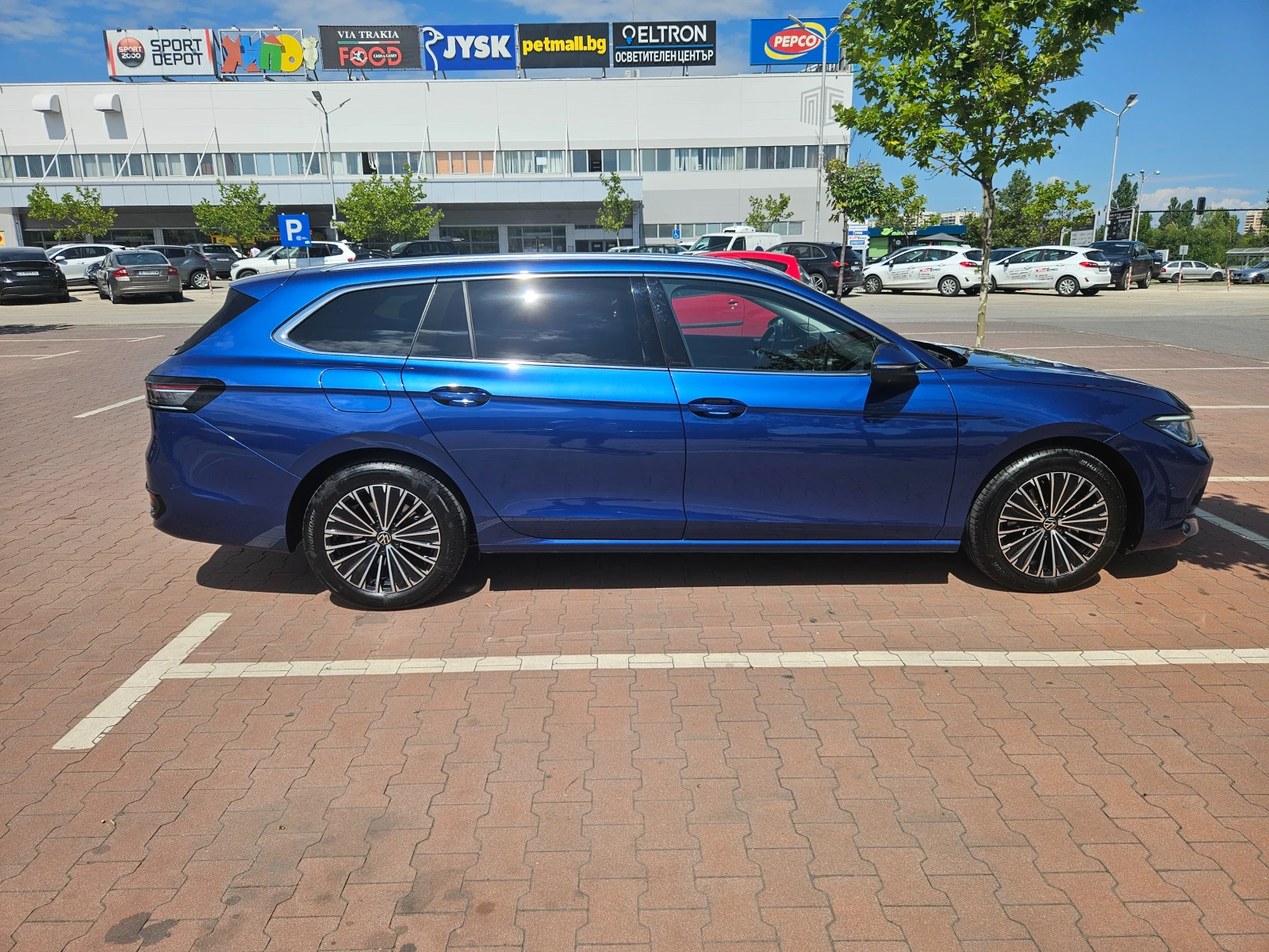 VW Passat 2.0TDI / ELEGANCE / В ГАРАНЦИЯ, снимка 5 - Автомобили и джипове - 55446413