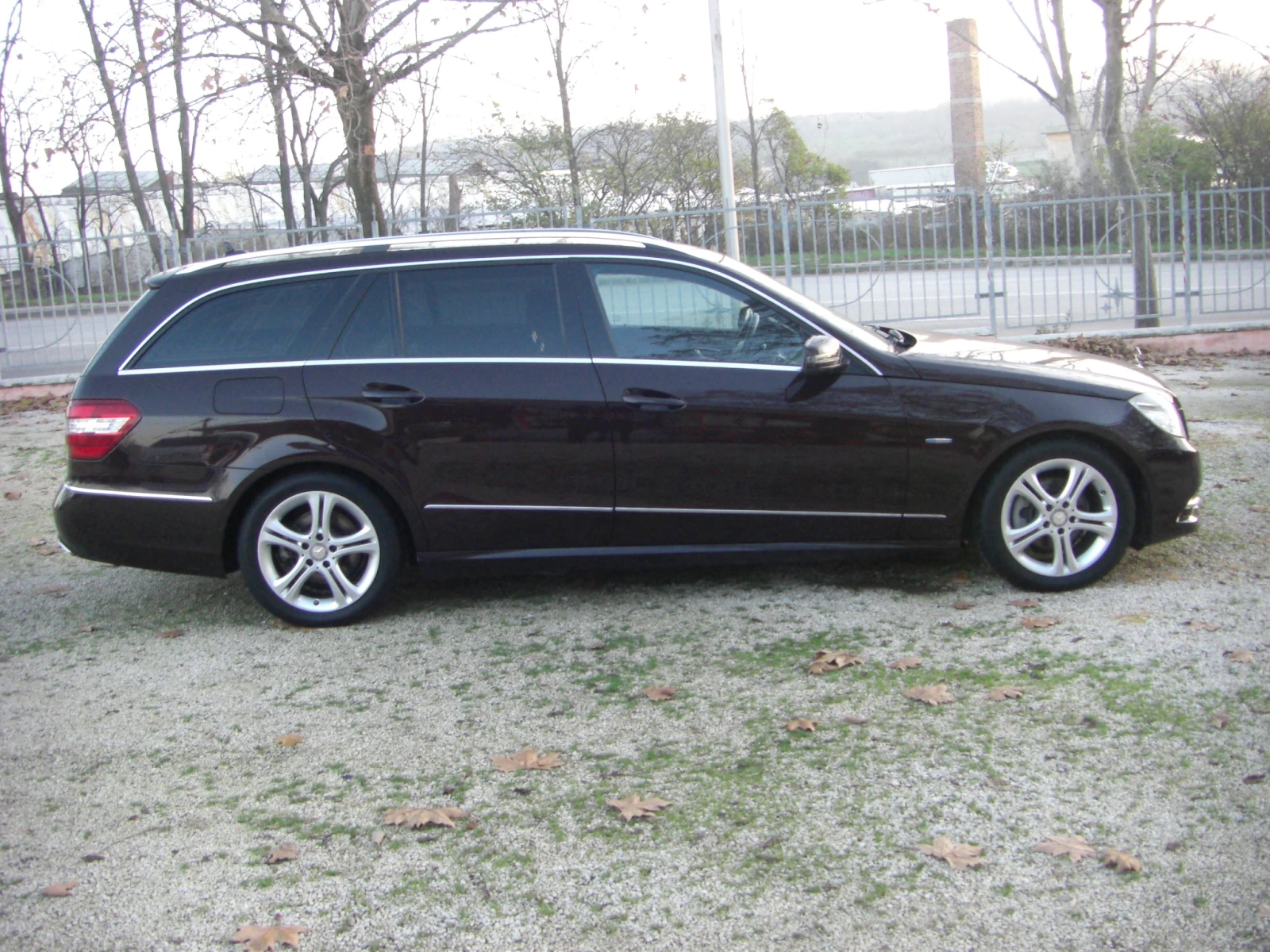 Mercedes-Benz E 220 cdi AVANGARD NAVI 7G-TRONIK, снимка 6 - Автомобили и джипове - 55536811