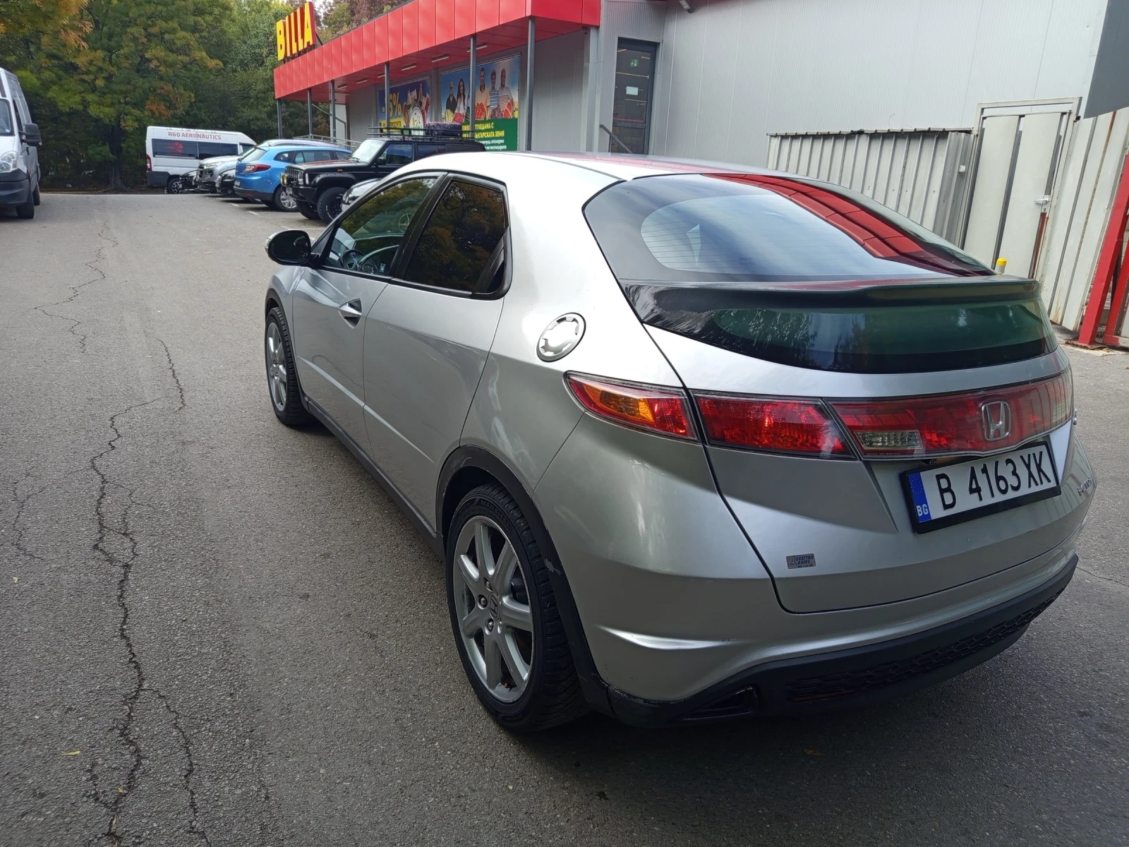 Honda Civic 8, снимка 8 - Автомобили и джипове - 55624457