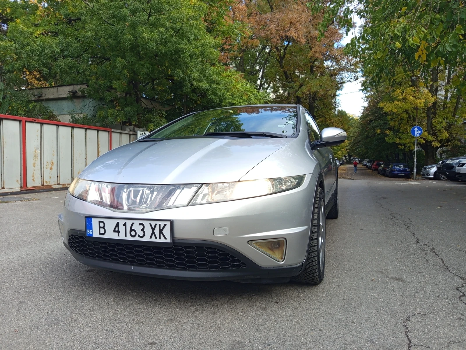Honda Civic 8, снимка 2 - Автомобили и джипове - 55624457