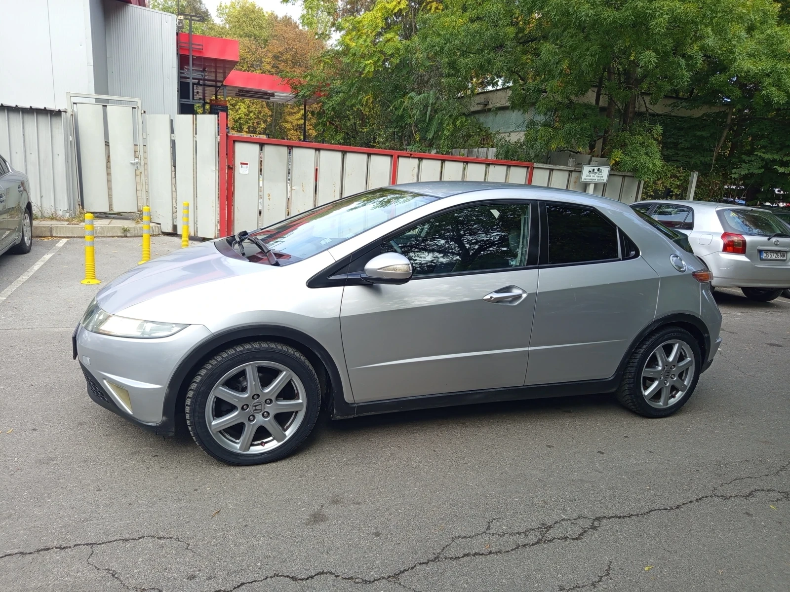 Honda Civic 8, снимка 4 - Автомобили и джипове - 55624457
