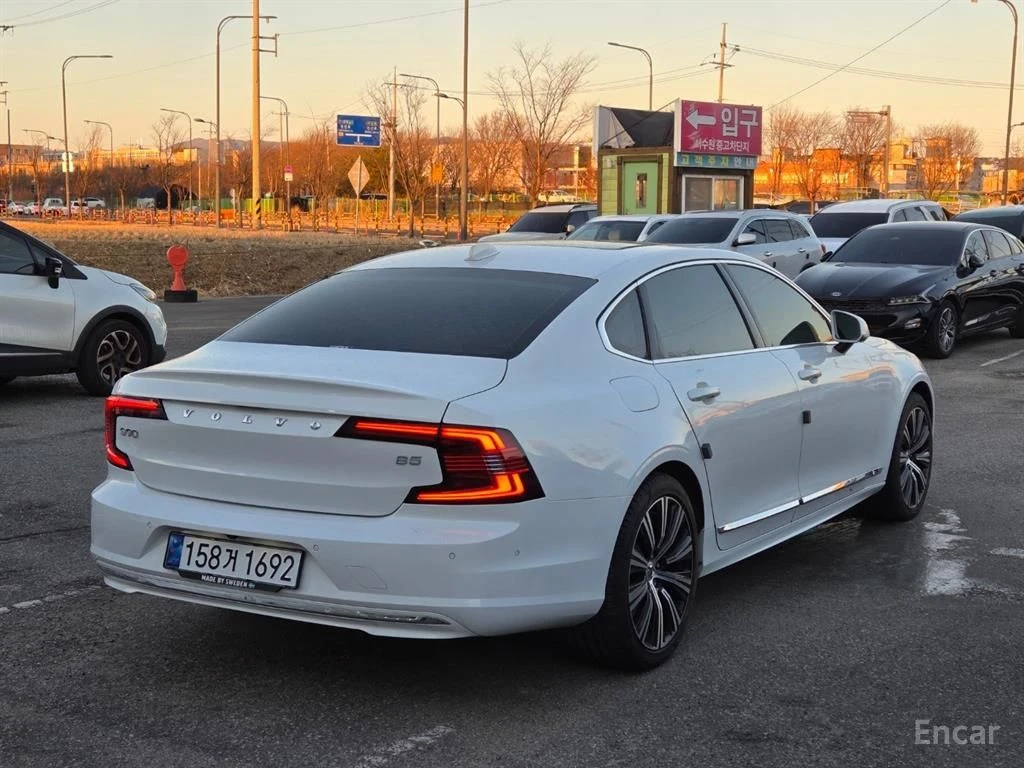 Volvo S90 B5* ULTIMATE* BRIGHT* BOWER* WILKINS* ОБДУХВАНЕ* , снимка 2 - Автомобили и джипове - 56151906