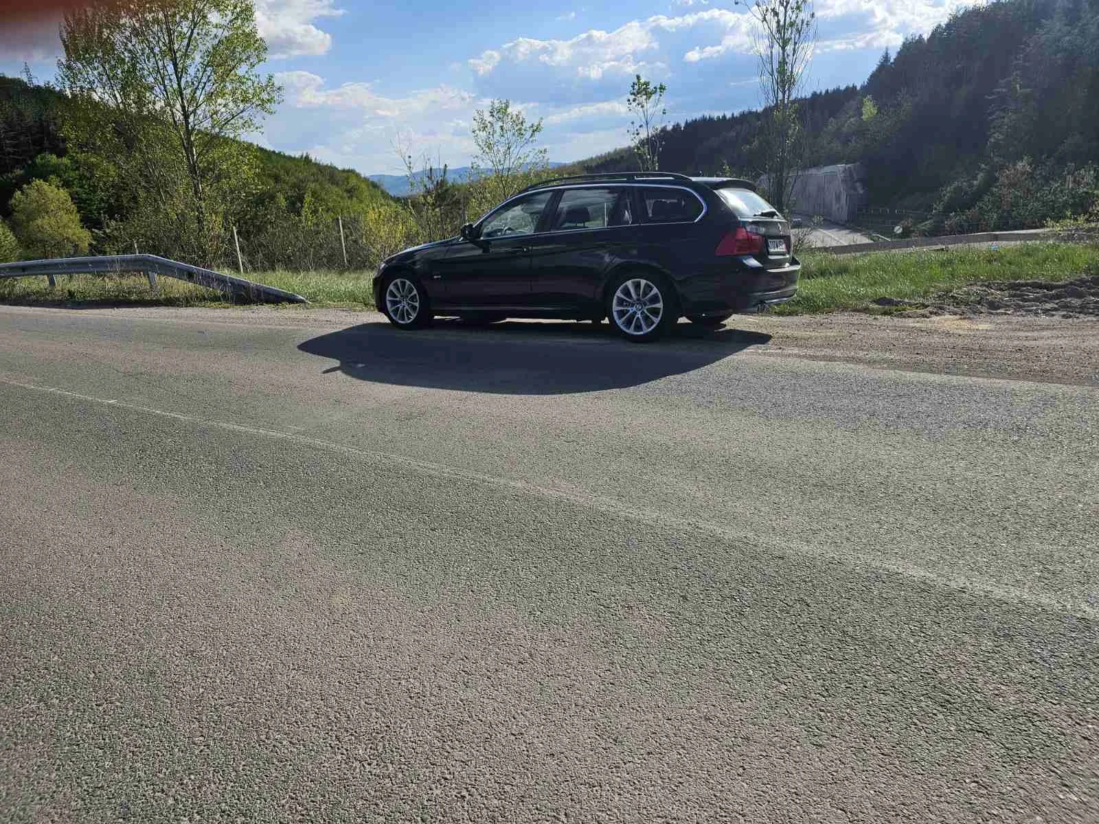 BMW 325 xDrive, снимка 3 - Автомобили и джипове - 56705846