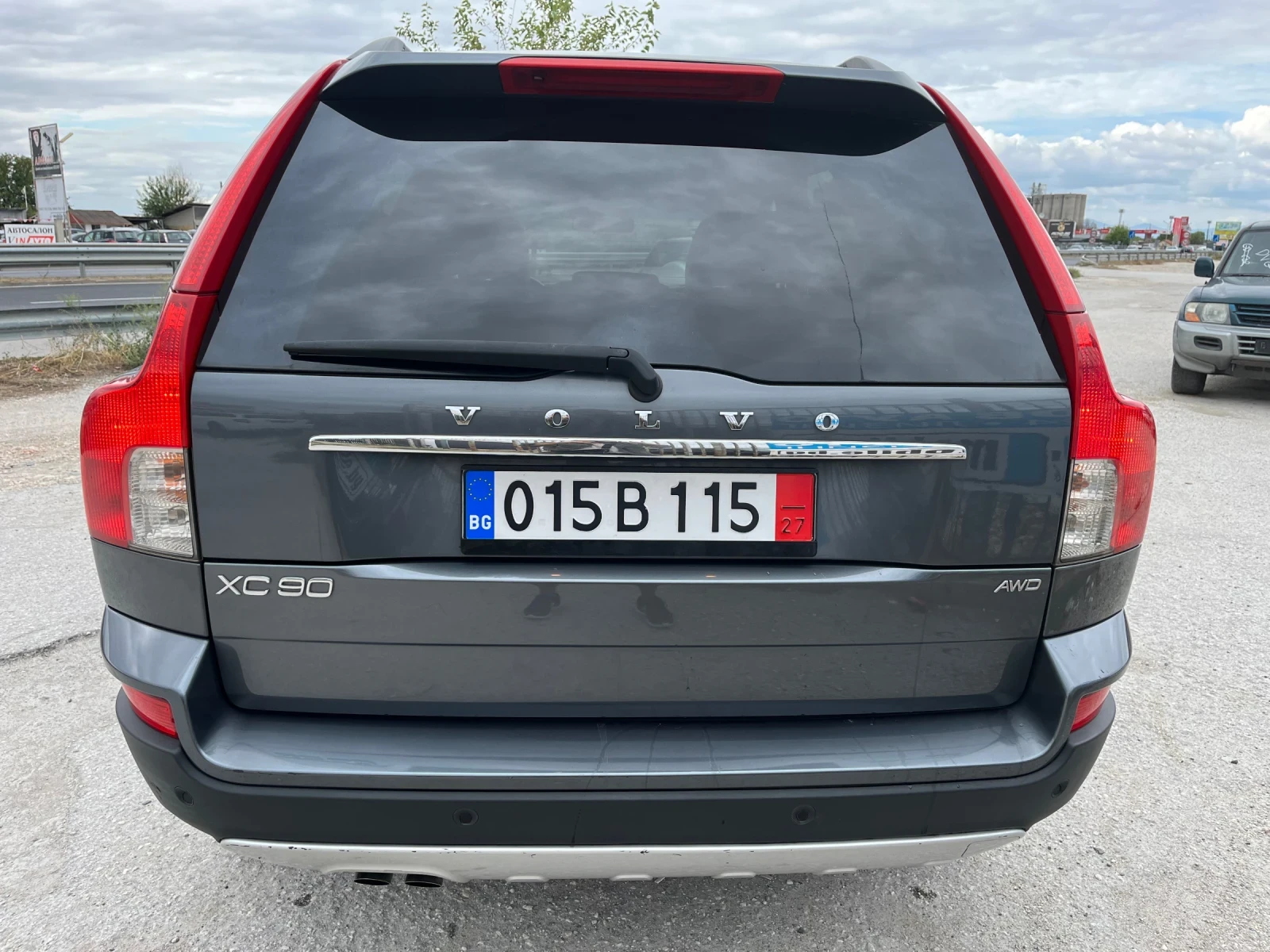 Volvo Xc90 2.4D5 4x4 Face 185кс - изображение 6