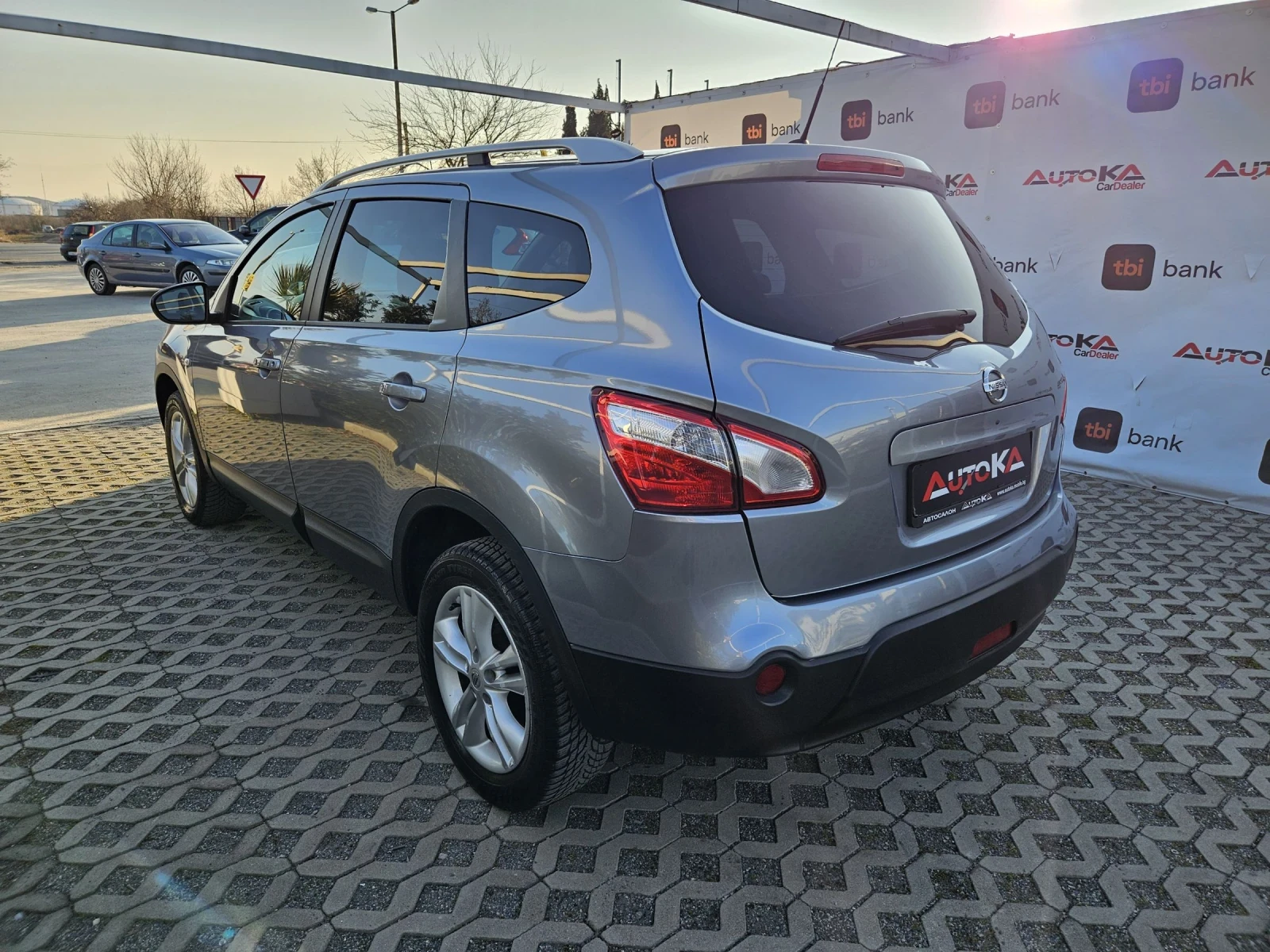 Nissan Qashqai 2.0DCI-150кс= АВТОМАТ= 4Х4= 7МЕСТА= ПАНОРАМА= BOSE - изображение 5