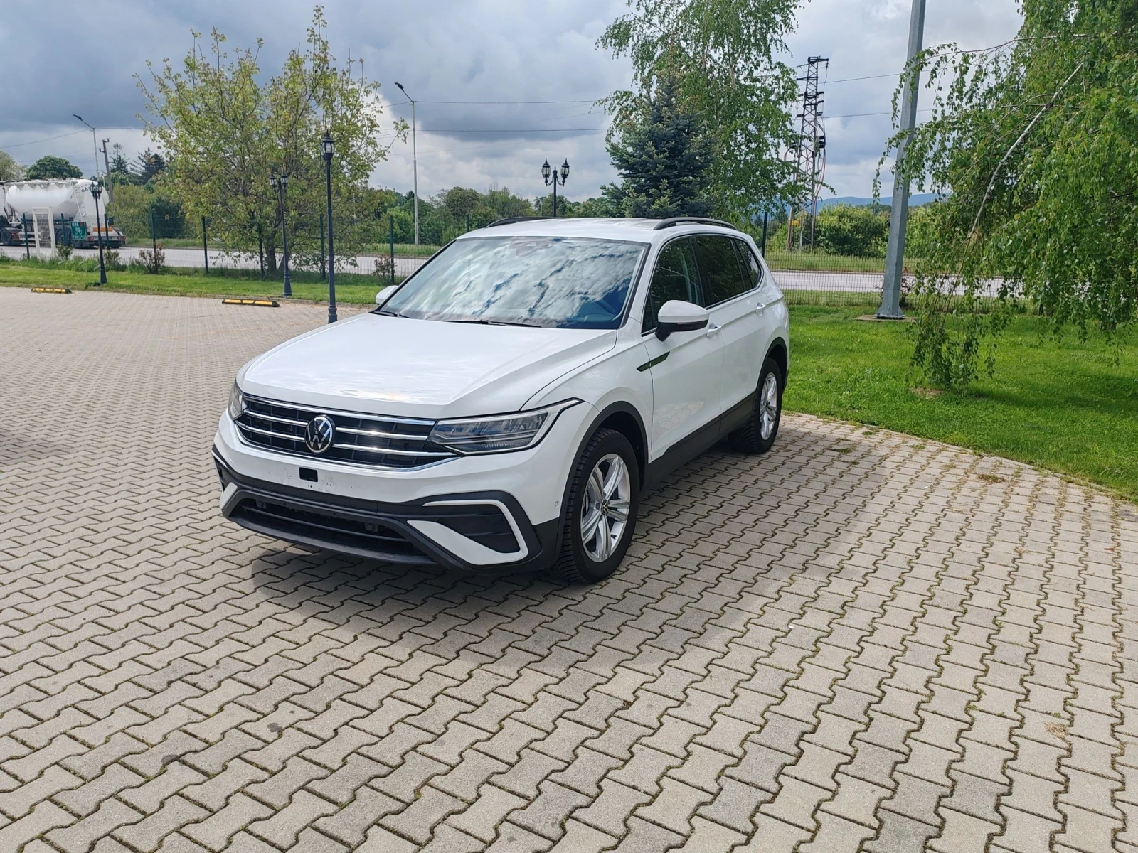 VW Tiguan Allspace - изображение 2