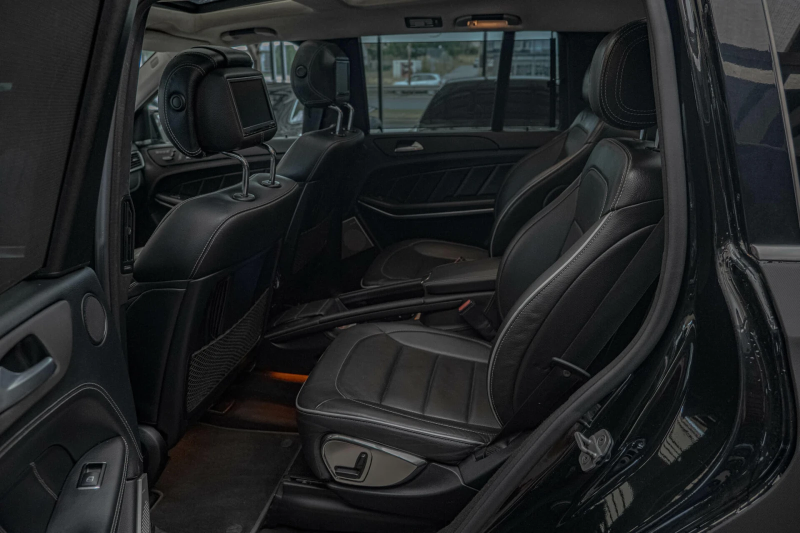 Mercedes-Benz GL 500 AMG/Harman Kardon/RSE/Panorama/Обдухване/ - изображение 7