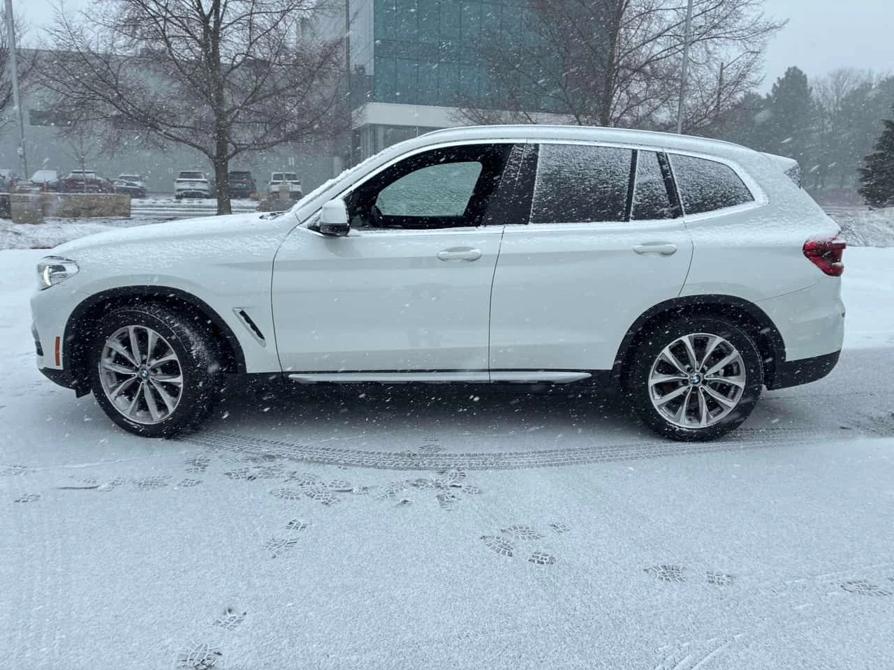 BMW X3 * xDrive30i * CARFAX * ПАНОРАМА * ПОДГРЕВ * KEYLES, снимка 2 - Автомобили и джипове - 53894214