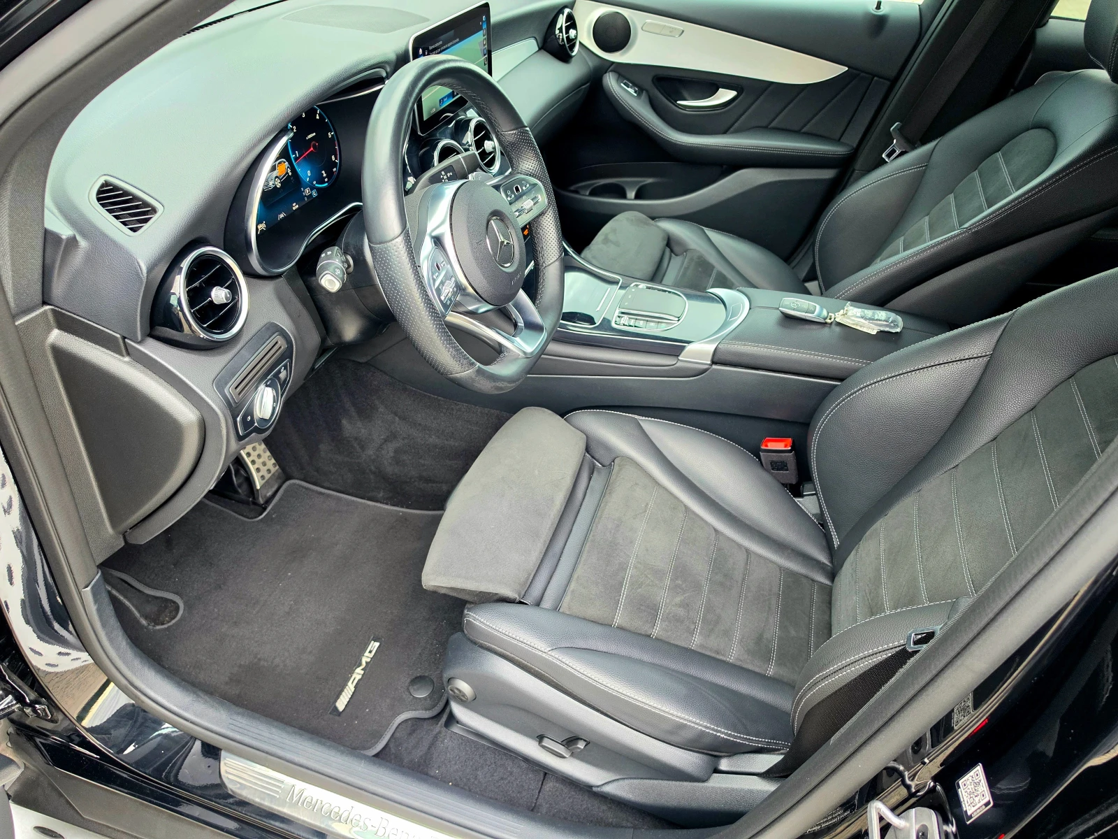 Mercedes-Benz GLC 220 FACE* AMG* DISTRONIC* DIGITAL* TOP* , снимка 9 - Автомобили и джипове - 54648547