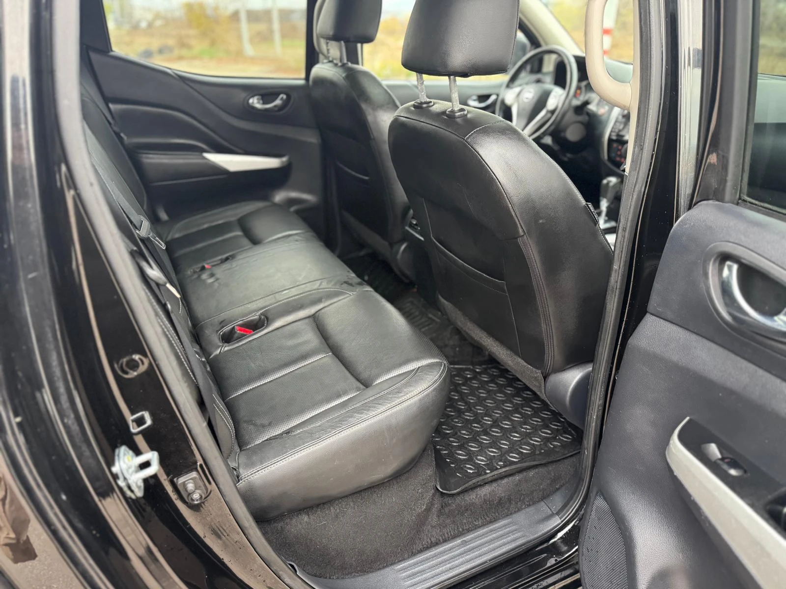 Nissan Navara NP300-2.3dCI-190-AUTO-NAVI-кожа, снимка 13 - Автомобили и джипове - 54911596