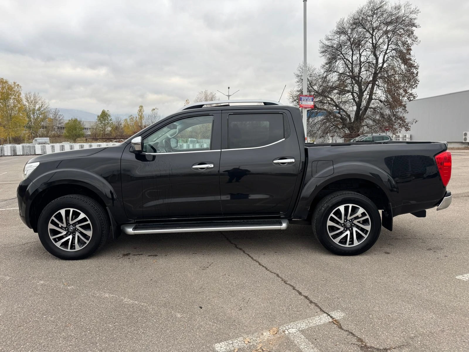 Nissan Navara NP300-2.3dCI-190-AUTO-NAVI-кожа, снимка 9 - Автомобили и джипове - 54911596