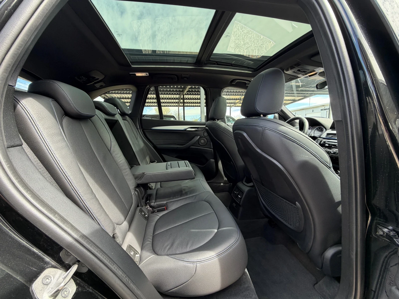 BMW X1 /Face/xDrive/M Pack/Panorama/HUD/Camera | Mobile.bg � ����������� 12