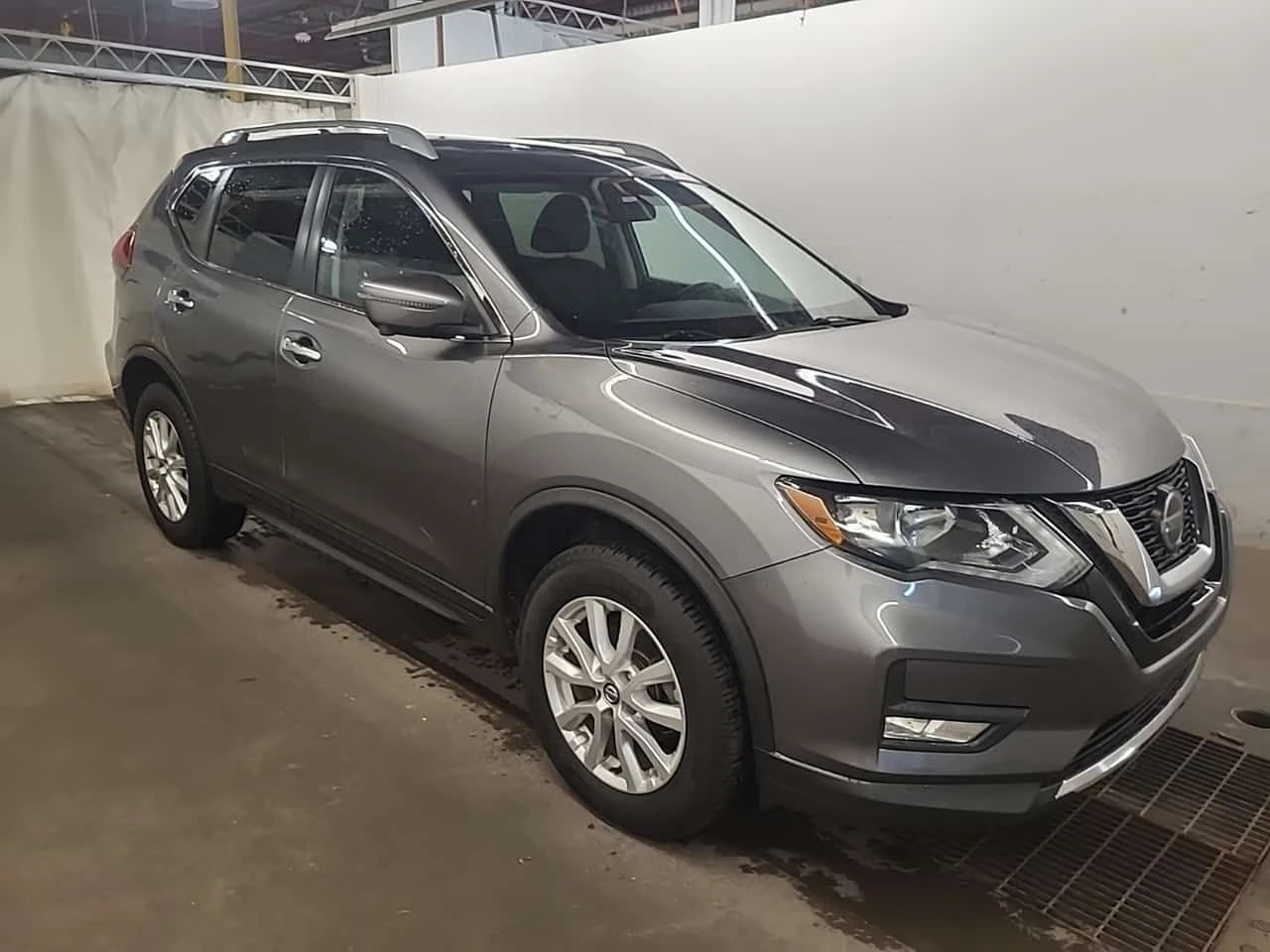 Nissan Rogue SV| PANO| ПОДГРЕВИ| МЪРТВА ТОЧКА| 2 КЛЮЧА| , снимка 2 - Автомобили и джипове - 55264855