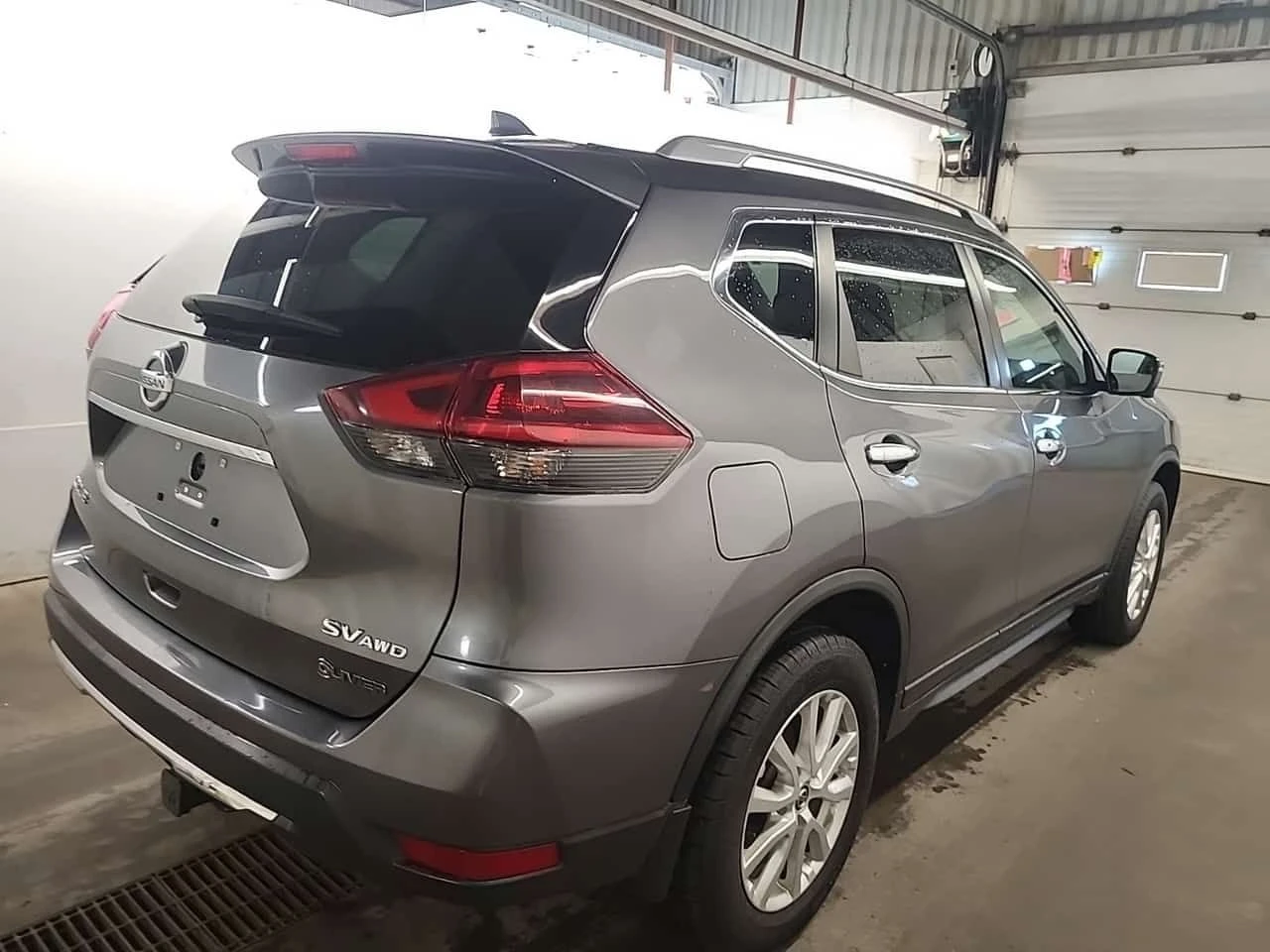Nissan Rogue SV| PANO| ПОДГРЕВИ| МЪРТВА ТОЧКА| 2 КЛЮЧА| , снимка 3 - Автомобили и джипове - 55264855
