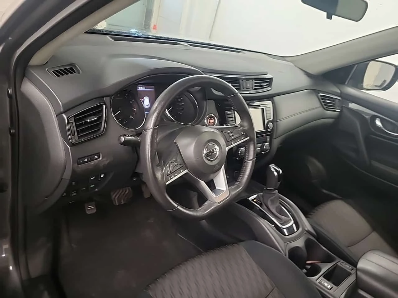 Nissan Rogue SV| PANO| ПОДГРЕВИ| МЪРТВА ТОЧКА| 2 КЛЮЧА| , снимка 9 - Автомобили и джипове - 55264855