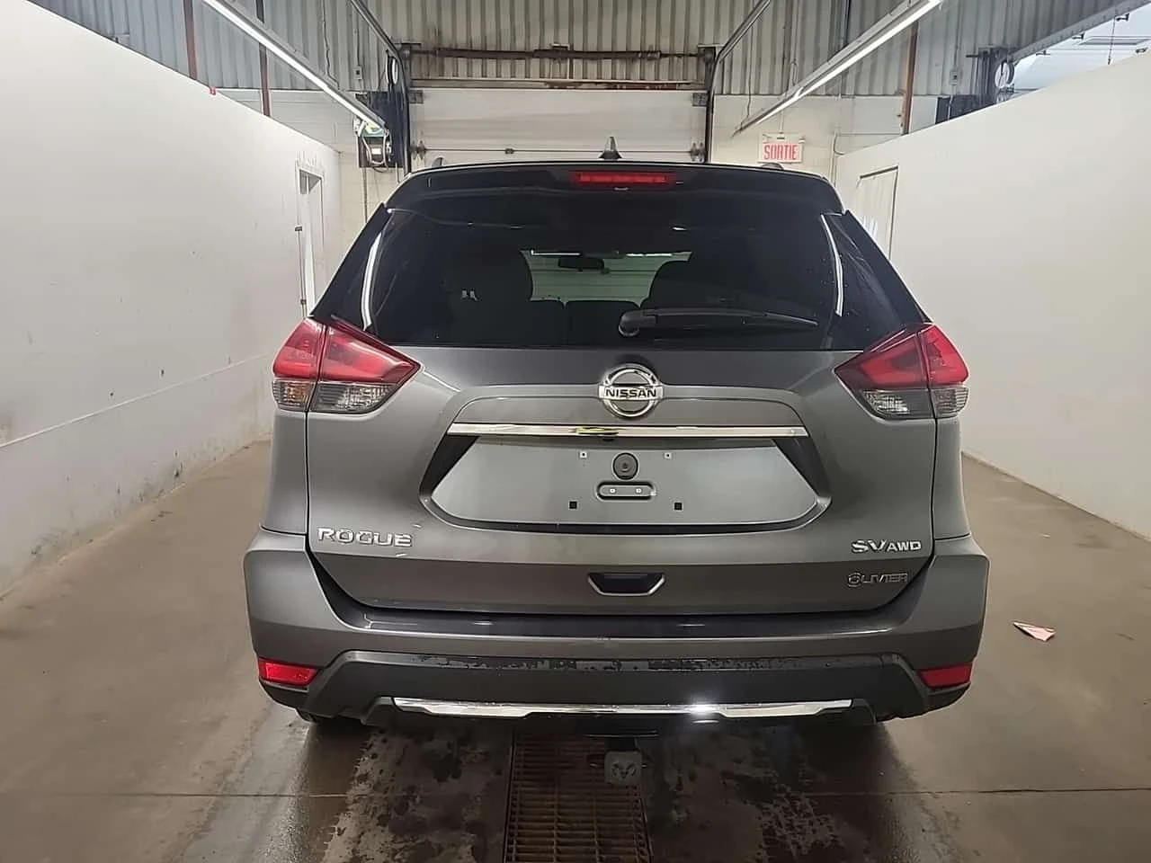 Nissan Rogue SV| PANO| ПОДГРЕВИ| МЪРТВА ТОЧКА| 2 КЛЮЧА| , снимка 5 - Автомобили и джипове - 55264855
