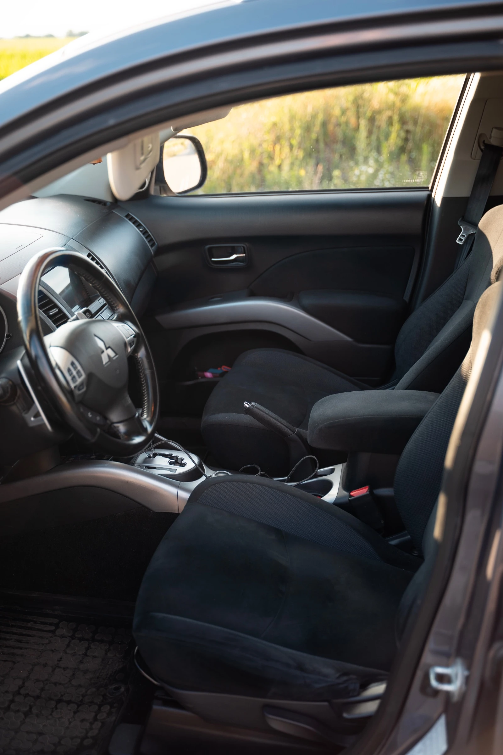 Mitsubishi Outlander 2.4, снимка 3 - Автомобили и джипове - 55300384