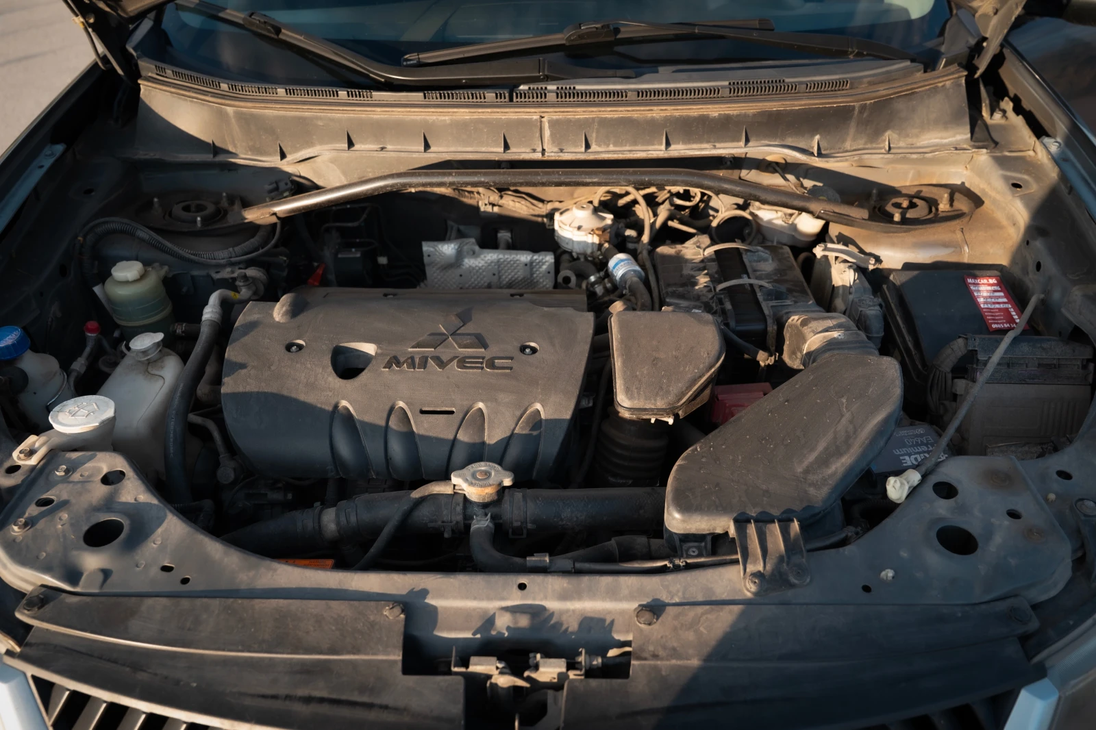 Mitsubishi Outlander 2.4, снимка 6 - Автомобили и джипове - 55300384