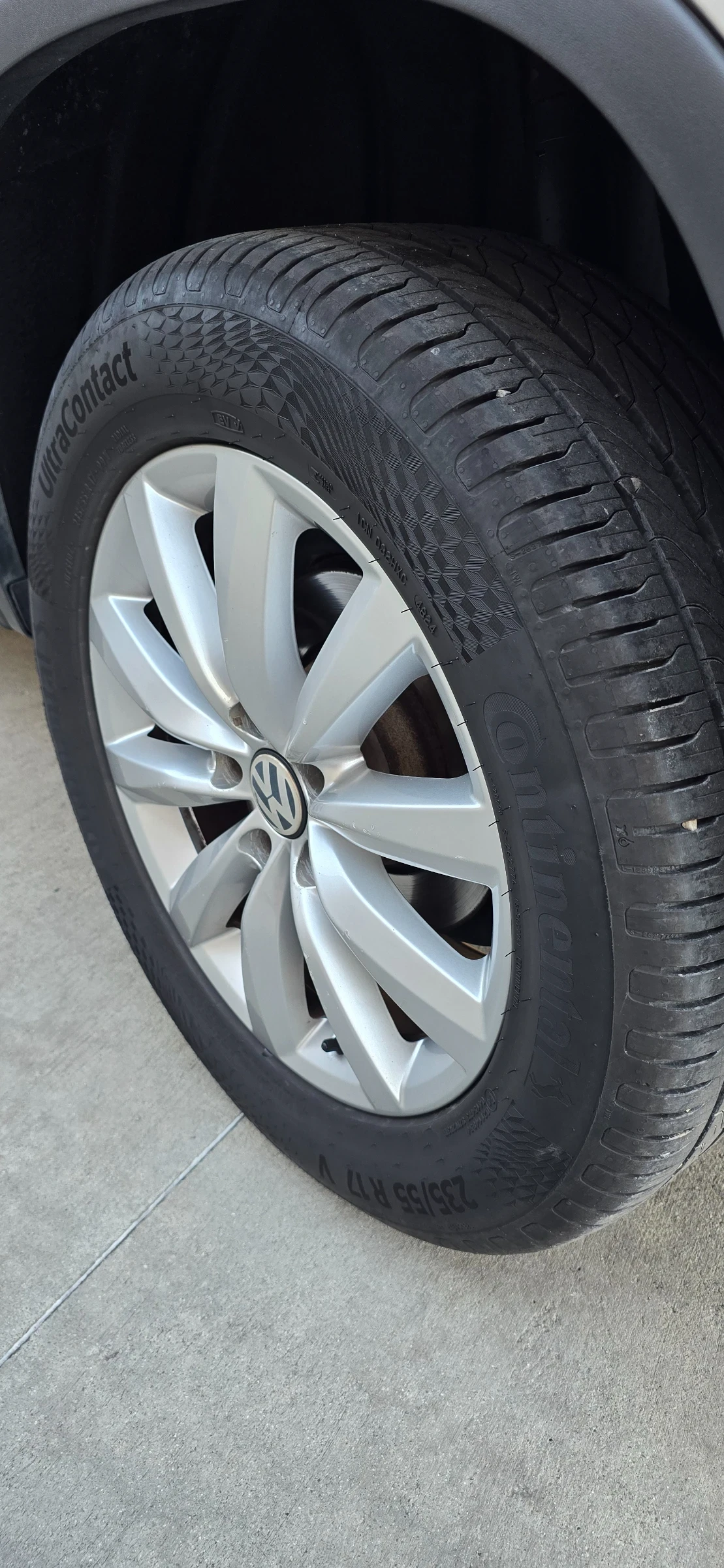 VW Tiguan 2.0TDI 4x4, снимка 10 - Автомобили и джипове - 55426196