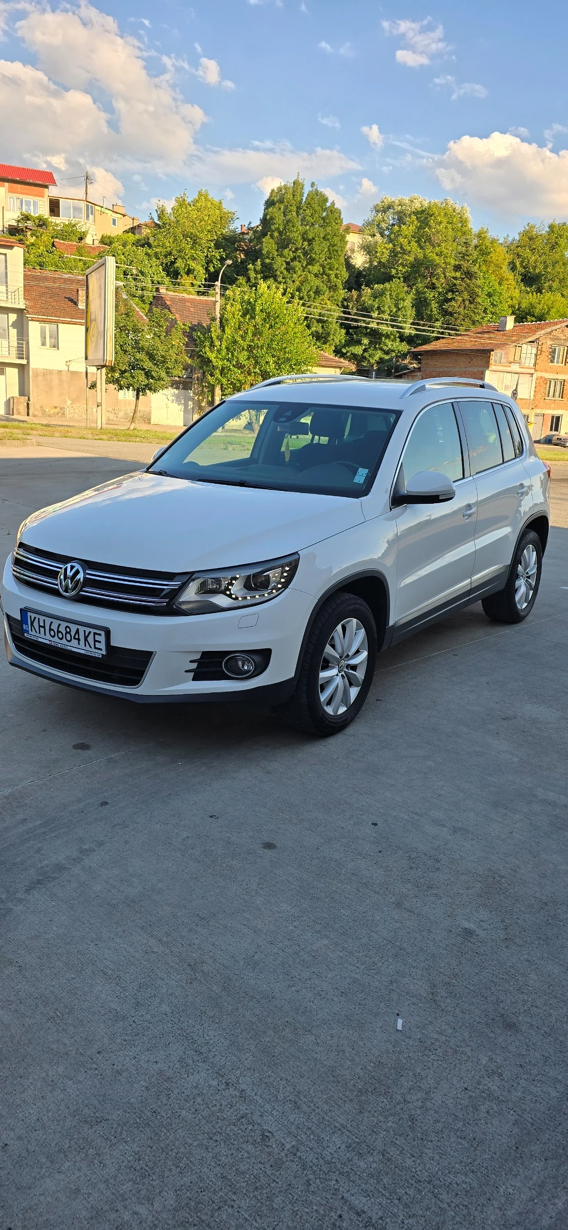 VW Tiguan 2.0TDI 4x4, снимка 2 - Автомобили и джипове - 55426196