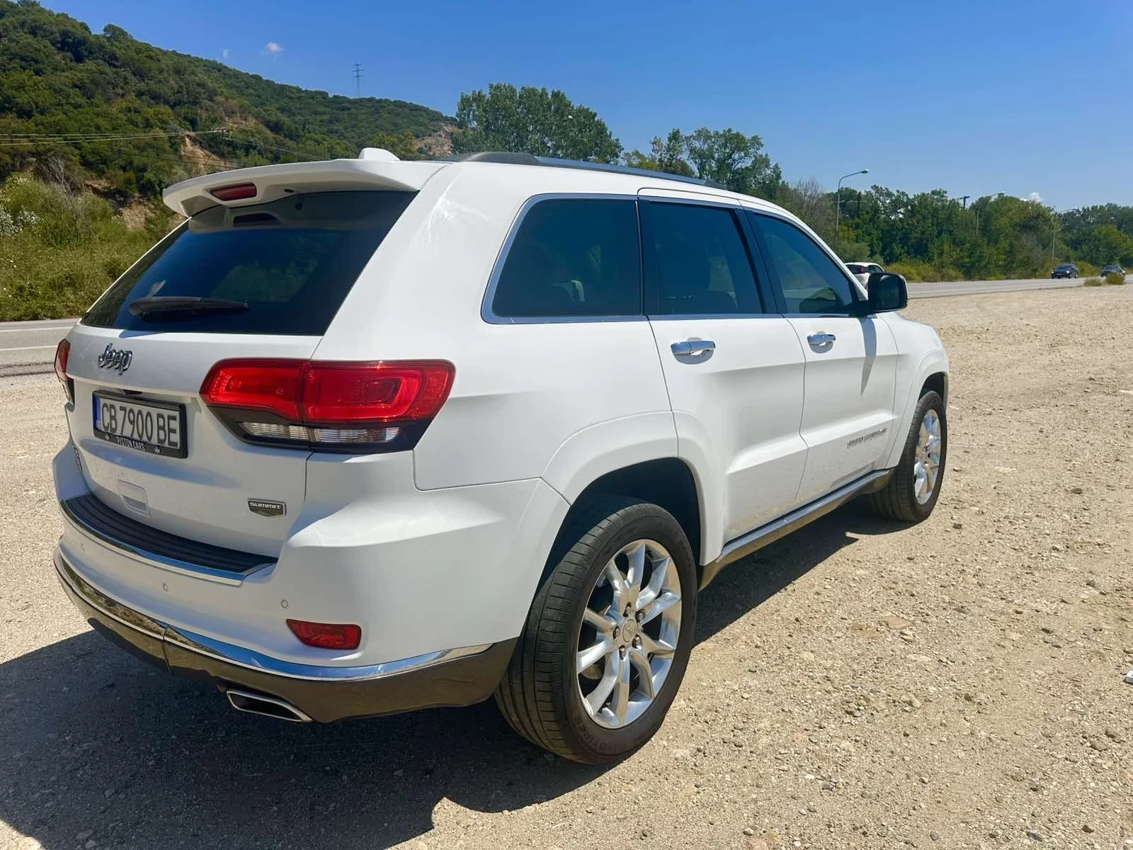 Jeep Grand cherokee Summit 5.7 HEMI, снимка 3 - Автомобили и джипове - 55431535
