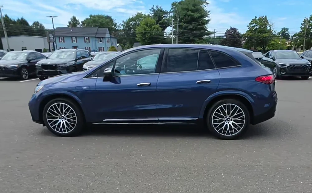 Mercedes-Benz EQE 350+ * AMG* NIGHT PACK* 4M* ОБДУХ* HYPER* 360* BUR, снимка 2 - Автомобили и джипове - 56272186