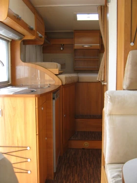 Кемпер HYMER / ERIBA VAN572, снимка 11
