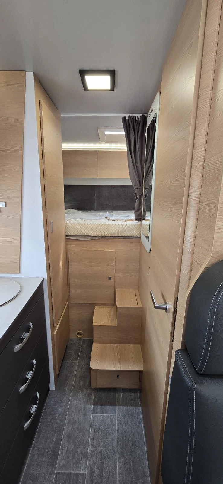 Кемпер Giottiline Siena 440 Автоматик - изображение 9