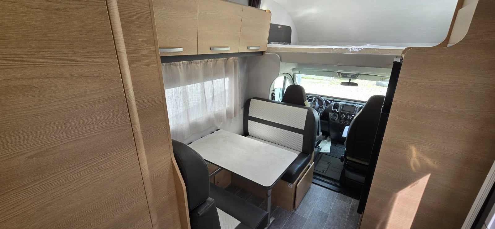 Кемпер Giottiline Siena 440 Автоматик - изображение 5