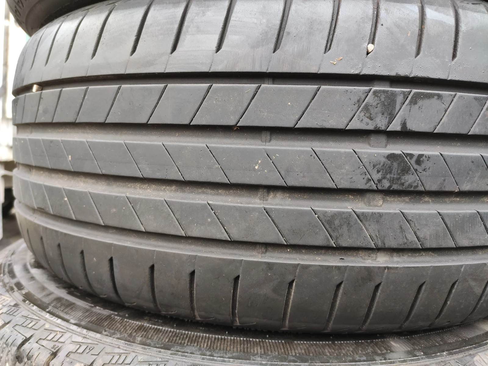 Гуми Летни 225/40R18, снимка 4 - Гуми и джанти - 55498443