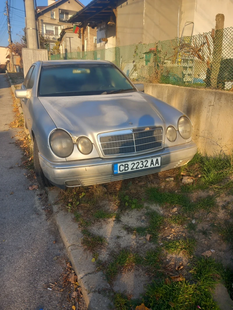 Mercedes-Benz E 200 W210, снимка 4 - Автомобили и джипове - 47850388