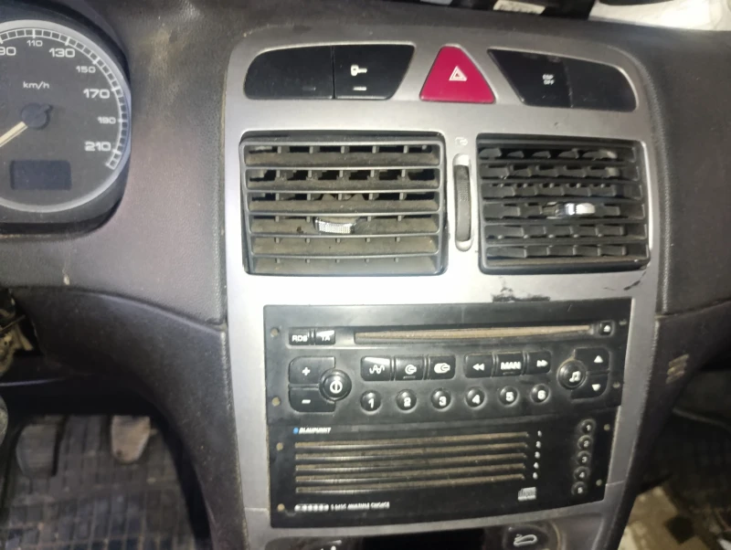 Peugeot 307 2.0 hdi, снимка 10 - Автомобили и джипове - 48541443