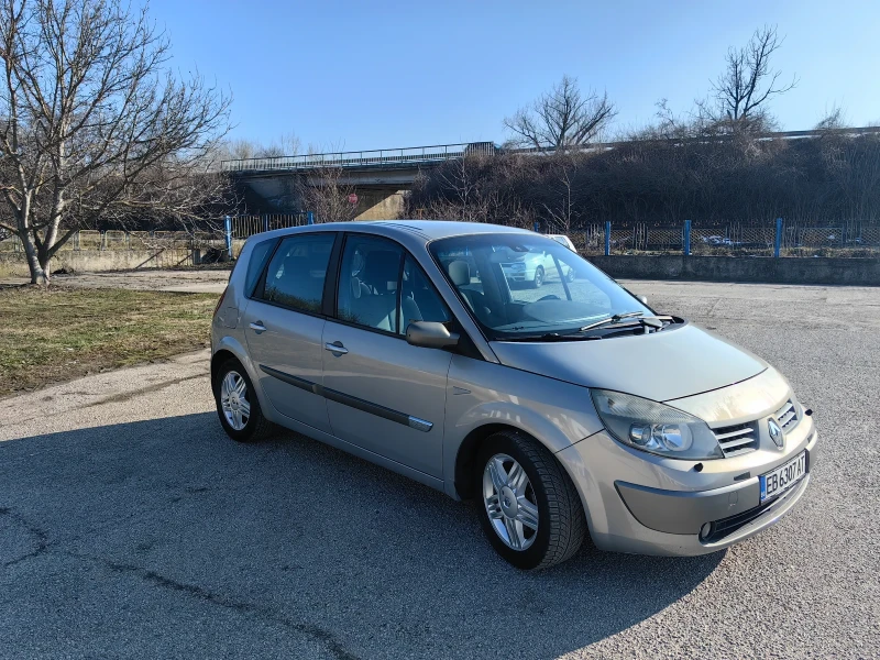 Renault Scenic, снимка 3 - Автомобили и джипове - 48729933