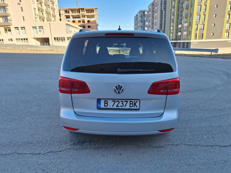 VW Touran, снимка 4 - Автомобили и джипове - 49511505