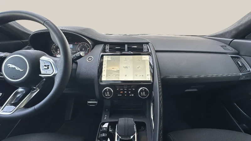 Jaguar E-pace 2.0 D Mhev, снимка 10 - Автомобили и джипове - 49250429